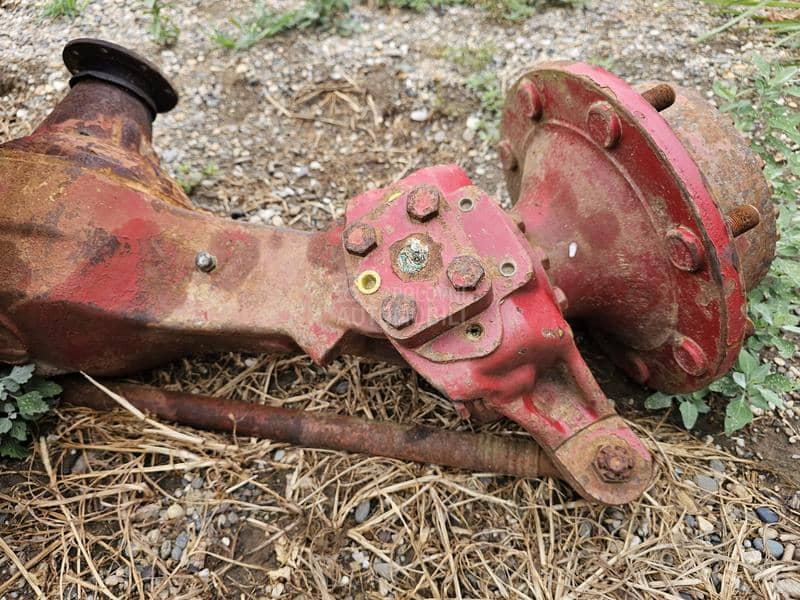 P vuča ZF APL 1351 delovi