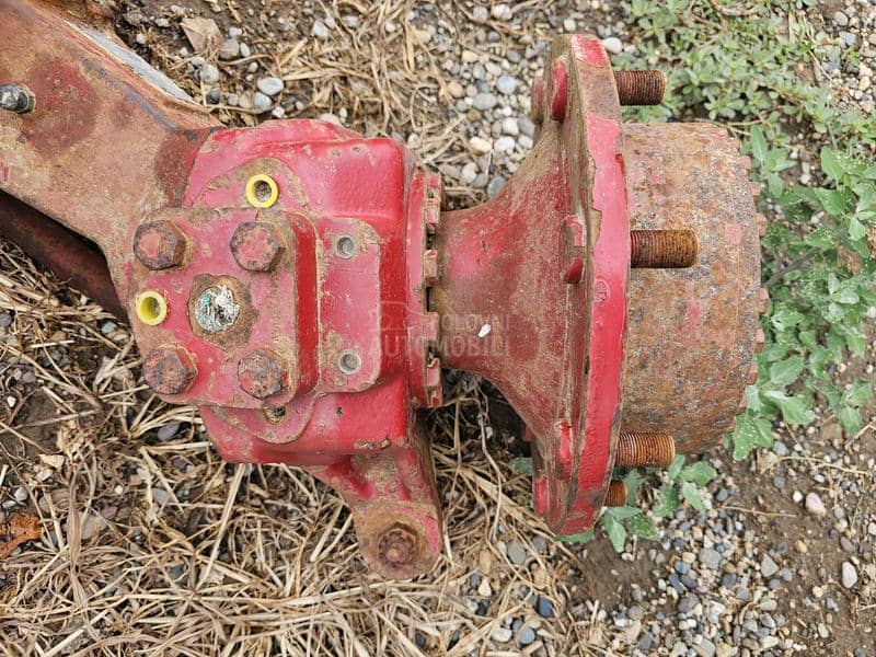 P vuča ZF APL 1351 delovi