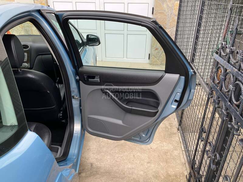 Ford Focus Ghia