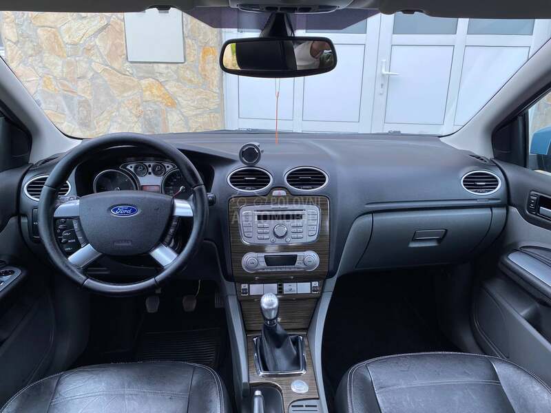 Ford Focus Ghia