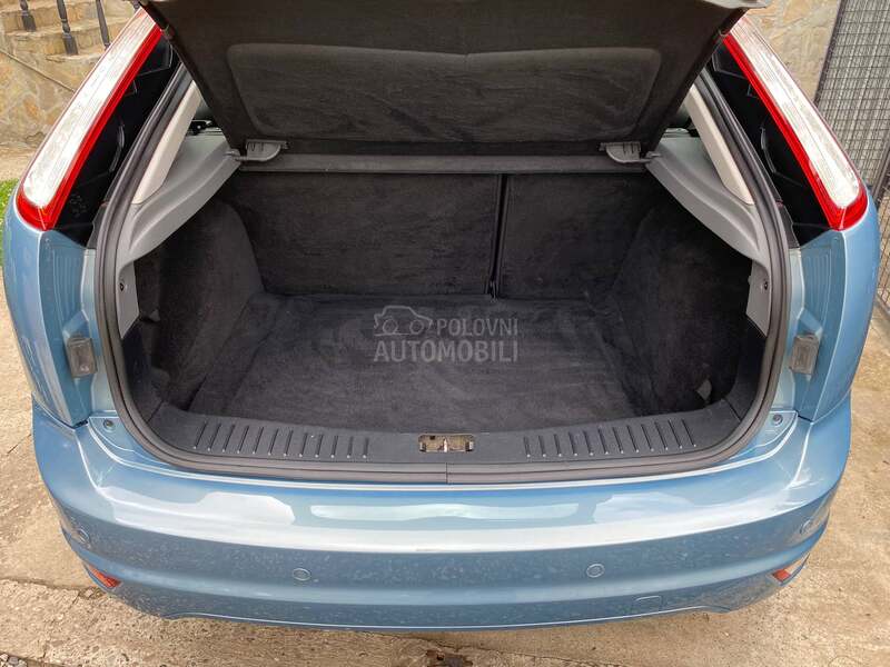 Ford Focus Ghia