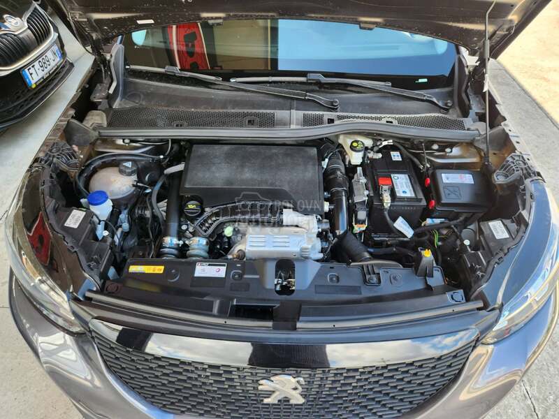 Peugeot 2008 1.2 PURETECH