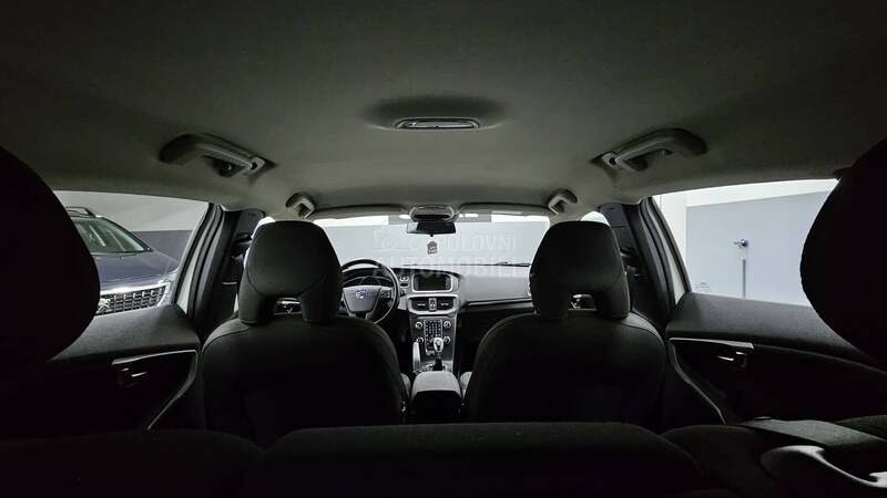 Volvo V40 D4