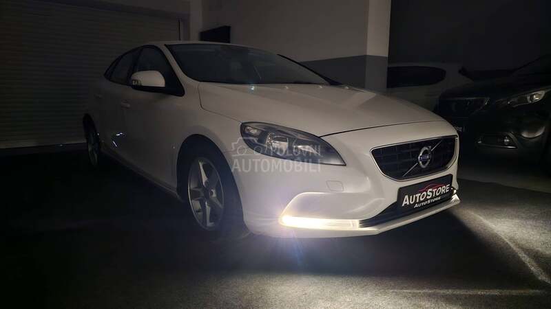 Volvo V40 D4