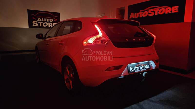 Volvo V40 D4