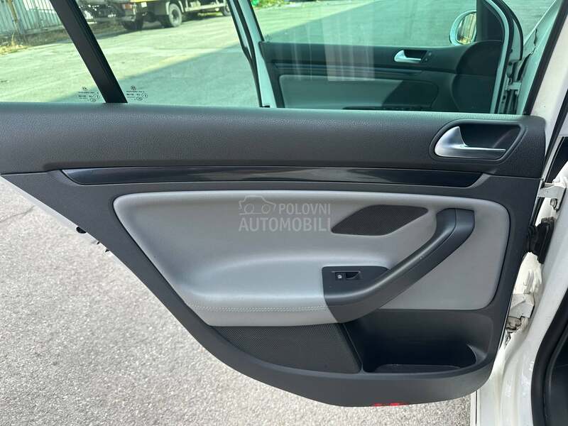 Volkswagen Golf 5 golf 5 1.9tdi dsg f1