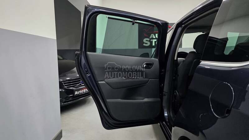 Peugeot 5008 1.6 VTI