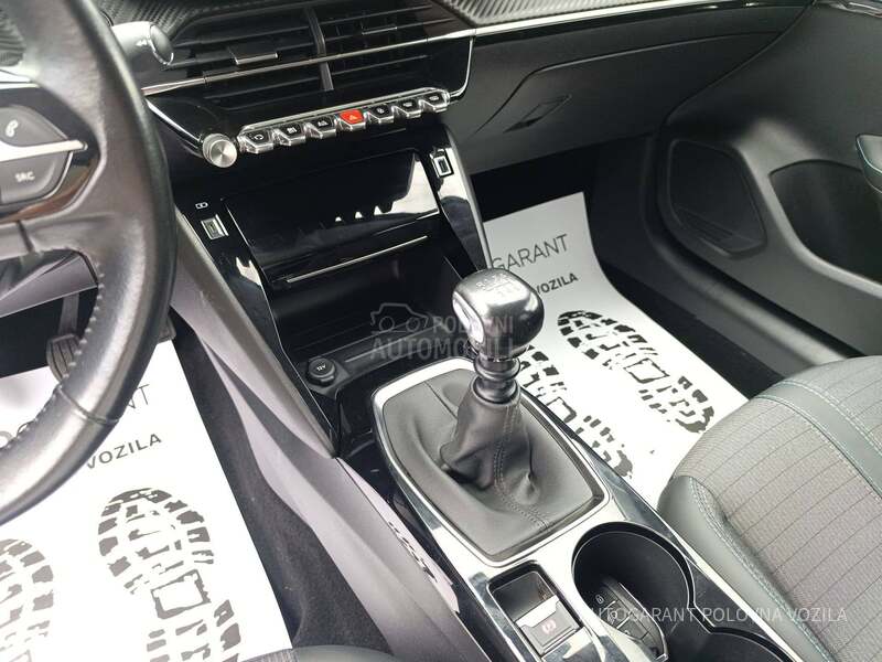 Peugeot 208 1.2 PURETECH ALLURE