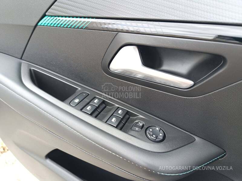 Peugeot 208 1.2 PURETECH ALLURE