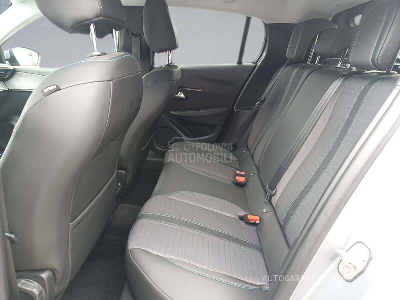 Peugeot 208 1.2 PURETECH ALLURE