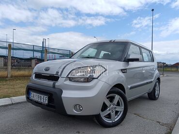 Kia Soul 1.6 b  n.a.v.i.g.