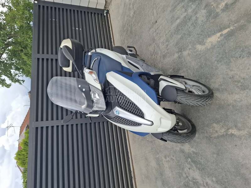 Piaggio MP3