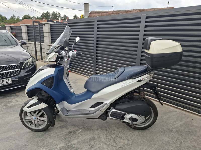 Piaggio MP3