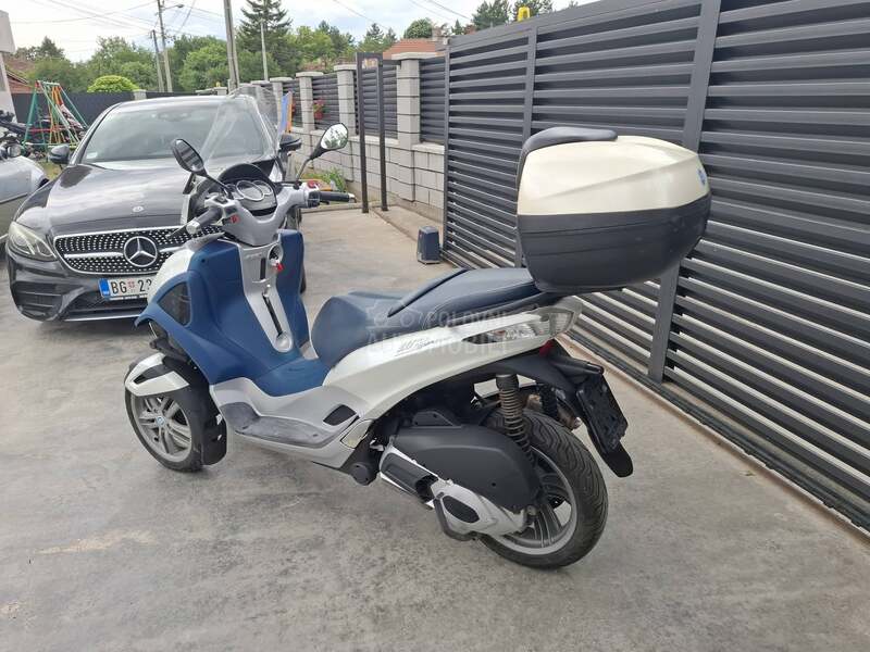 Piaggio MP3