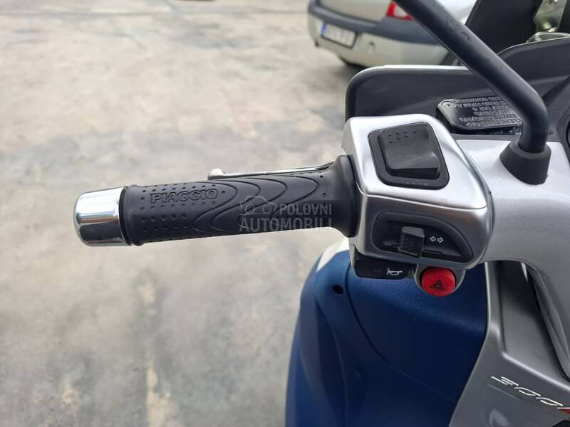 Piaggio MP3