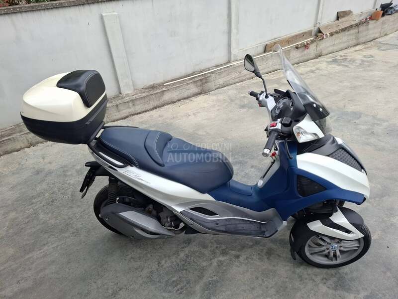 Piaggio MP3