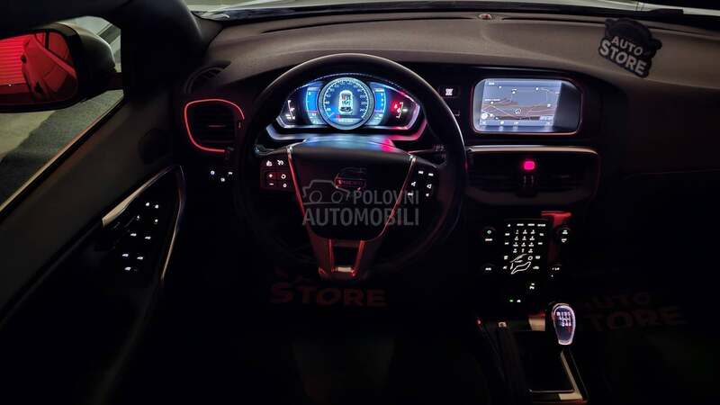 Volvo V40 R D2