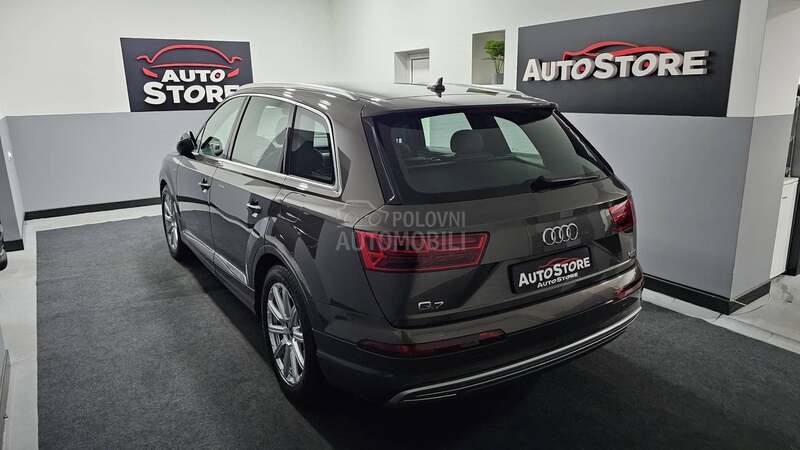 Audi Q7 E Trone