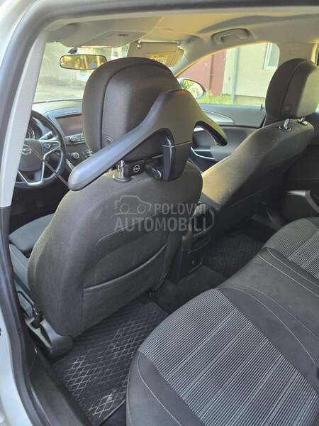 Opel Insignia 1.6