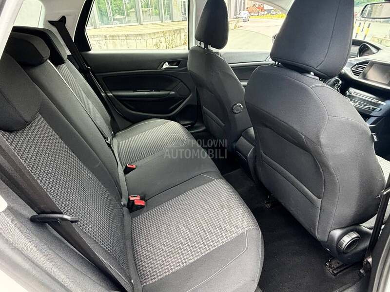 Peugeot 308 1.5 hdi allure matic