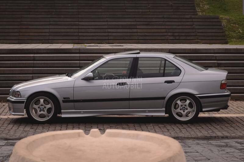 BMW 320 320i