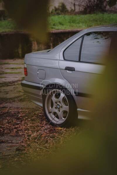 BMW 320 320i