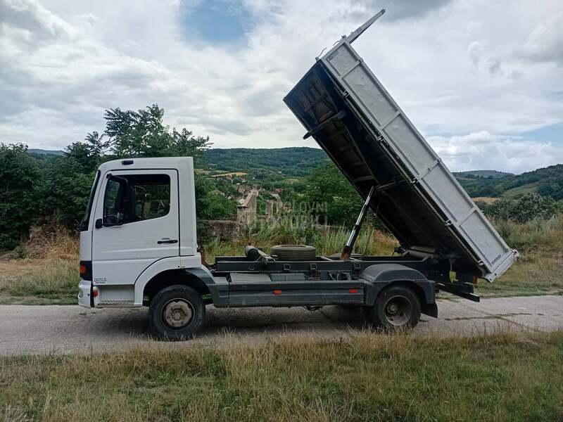 Mercedes Benz atego 815