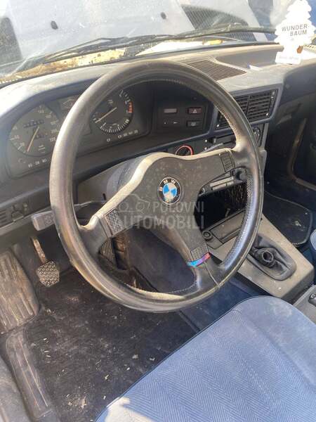 BMW 524 e28