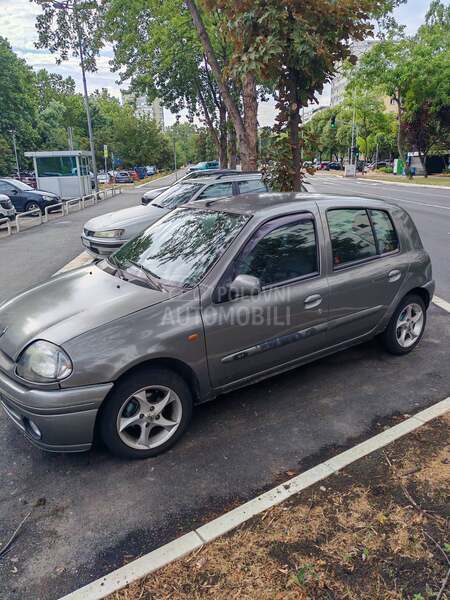Renault Clio 
