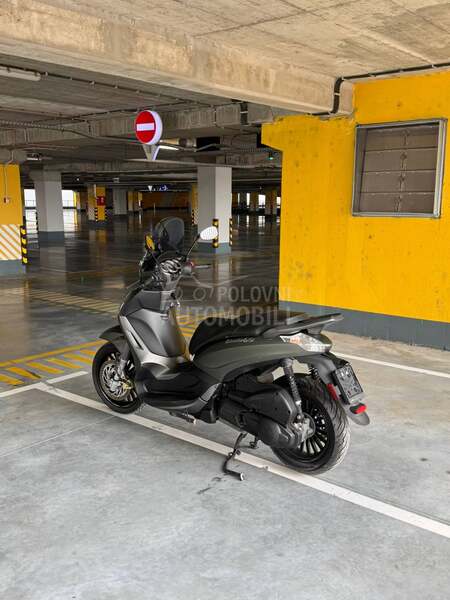 Piaggio Beverly