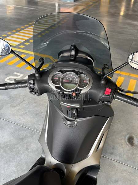 Piaggio Beverly