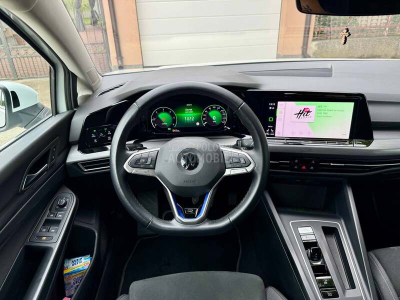 Volkswagen Golf 8 2.0 style