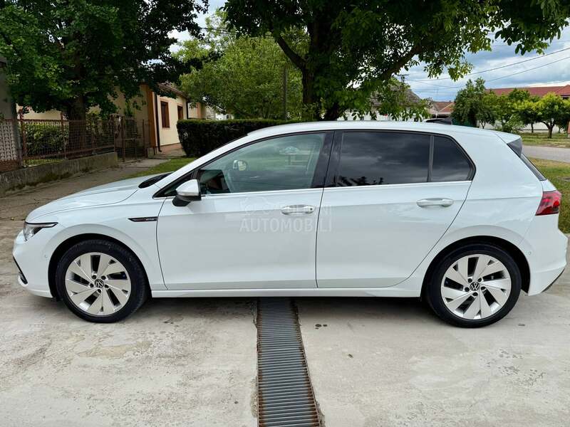 Volkswagen Golf 8 2.0 style
