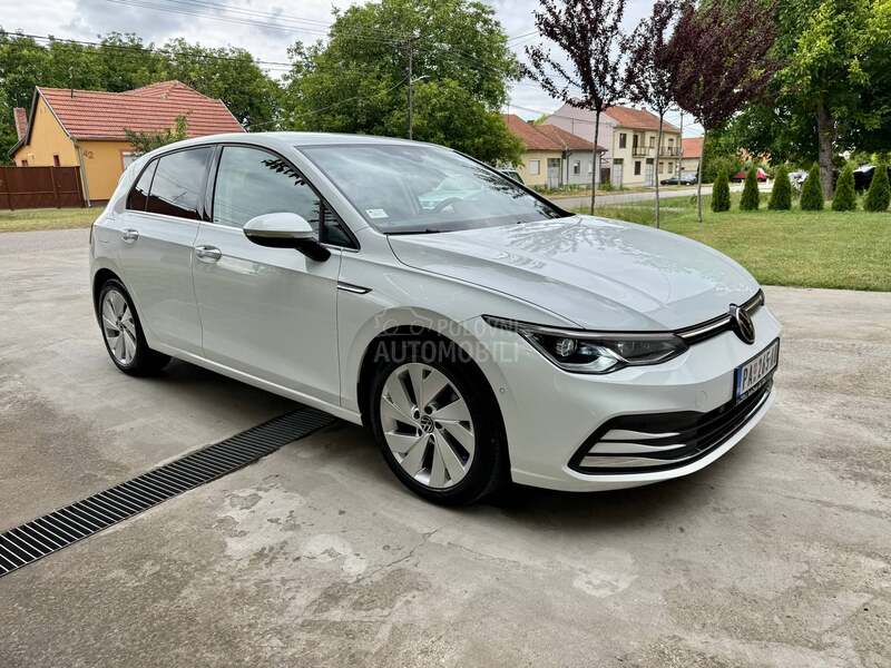 Volkswagen Golf 8 2.0 style