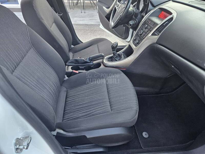 Opel Astra J K A O  N O V A
