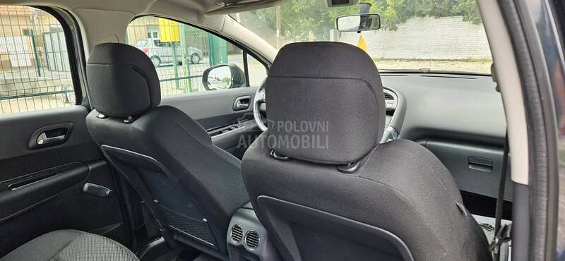 Peugeot 3008 1.6B