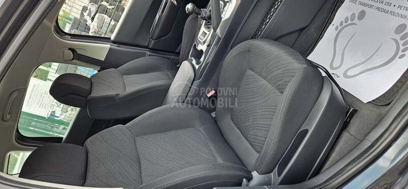 Peugeot 3008 1.6B