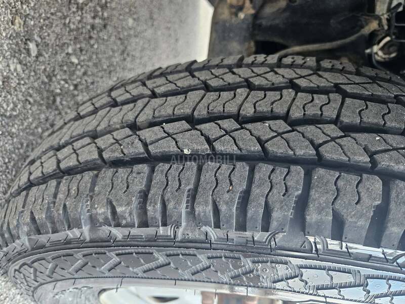 Nissan Navara NP300 K L I M A