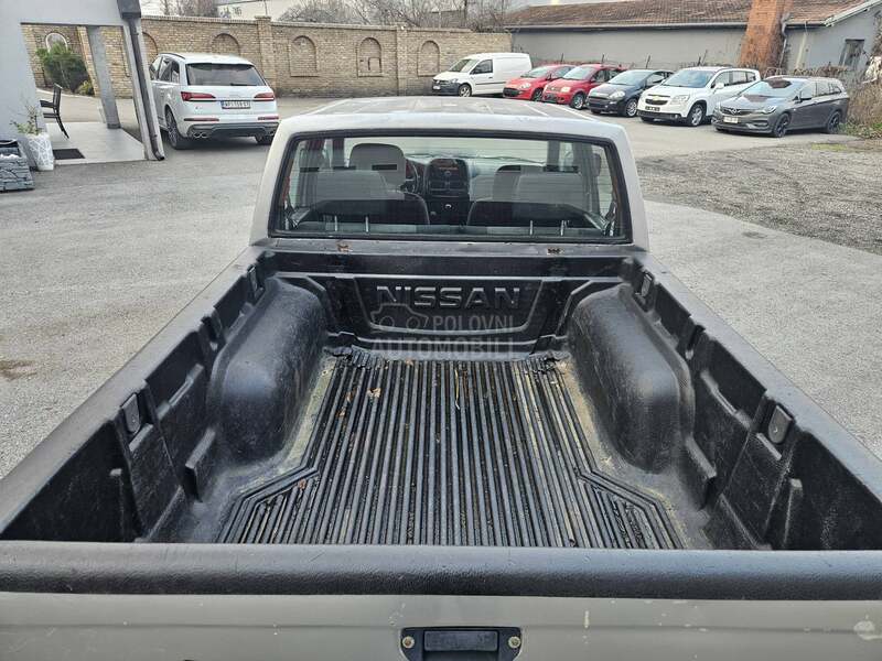 Nissan Navara NP300 K L I M A