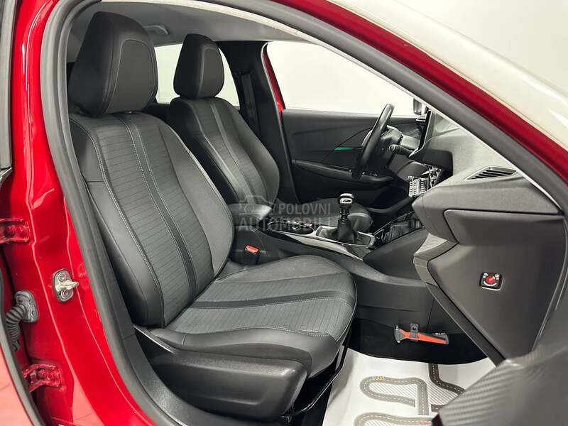 Peugeot 208 1.2 ALLURE VIRTUAL
