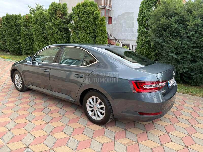 Škoda Superb 2.0 TDI DSG