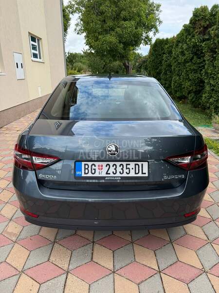 Škoda Superb 2.0 TDI DSG