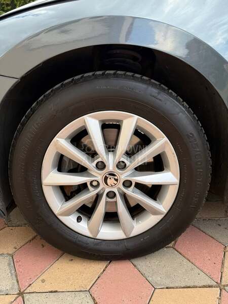 Škoda Superb 2.0 TDI DSG