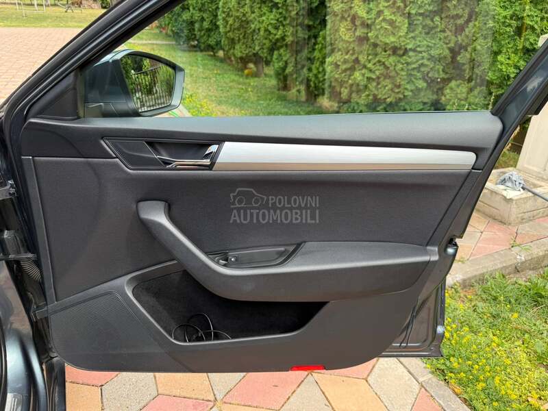 Škoda Superb 2.0 TDI DSG