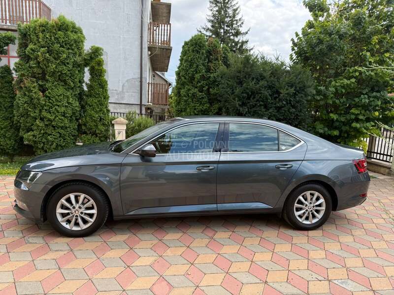 Škoda Superb 2.0 TDI DSG