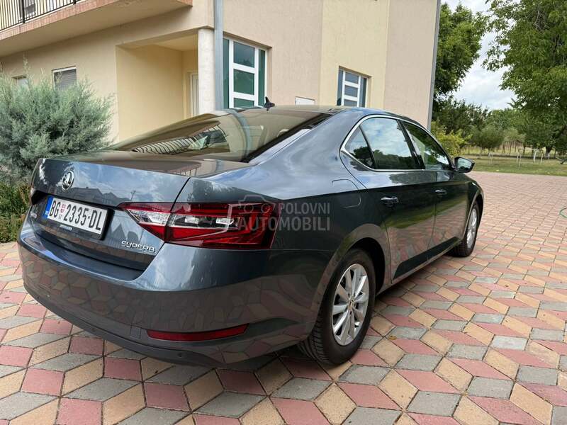 Škoda Superb 2.0 TDI DSG