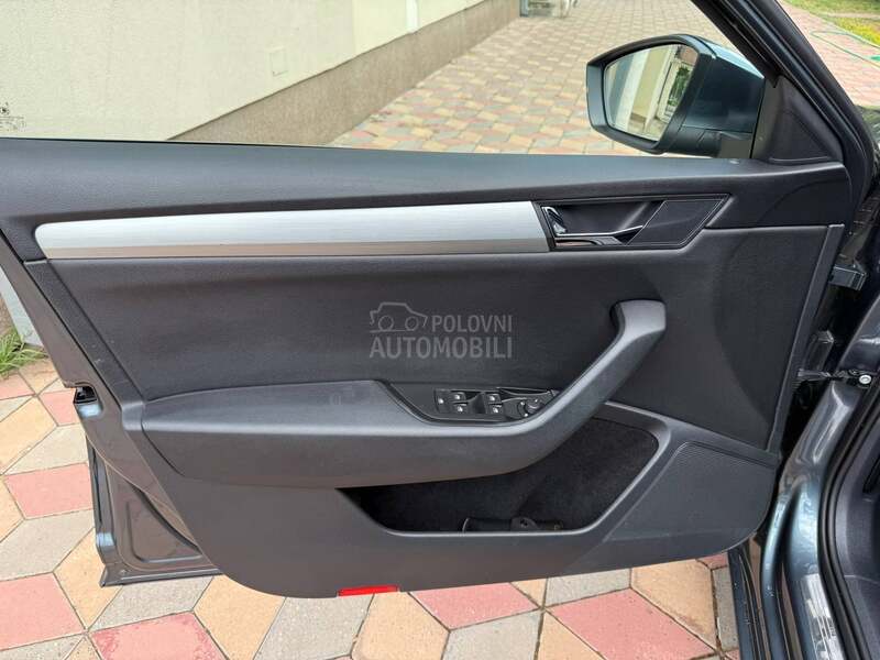 Škoda Superb 2.0 TDI DSG