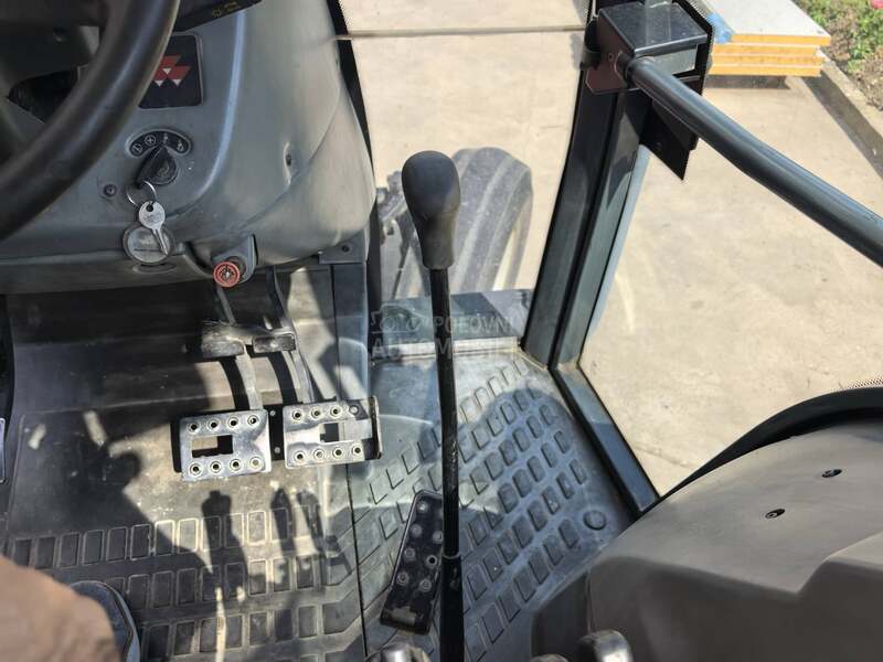 Massey Ferguson 4245