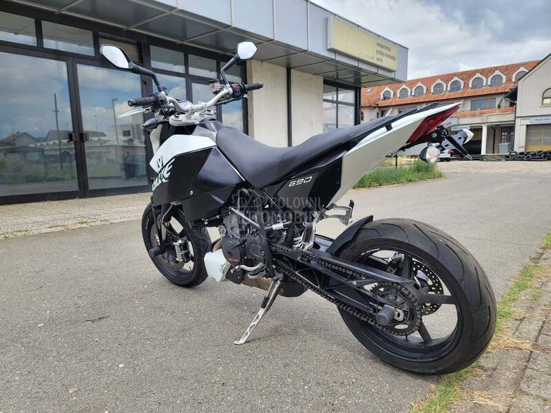 KTM Duke 690