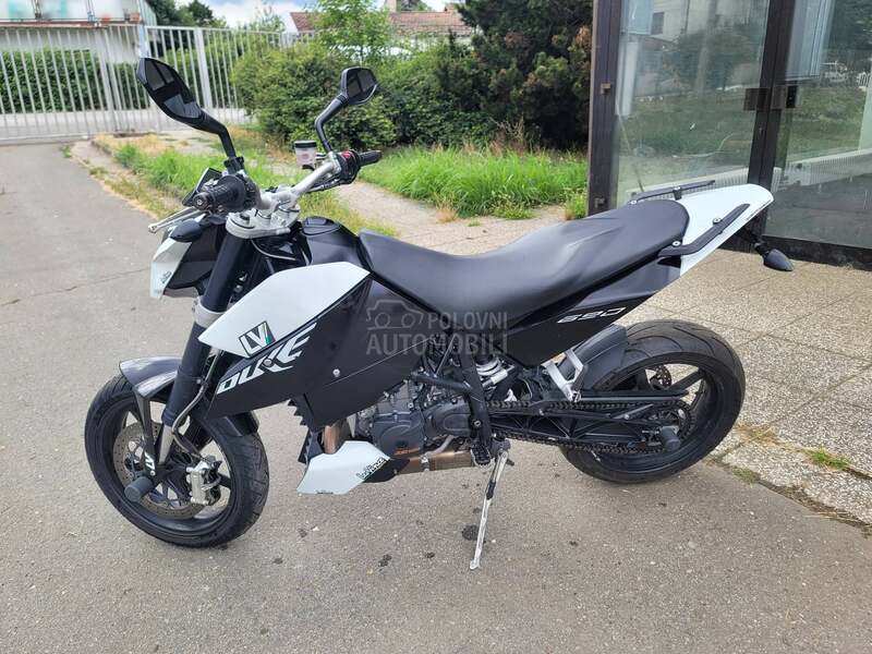 KTM Duke 690